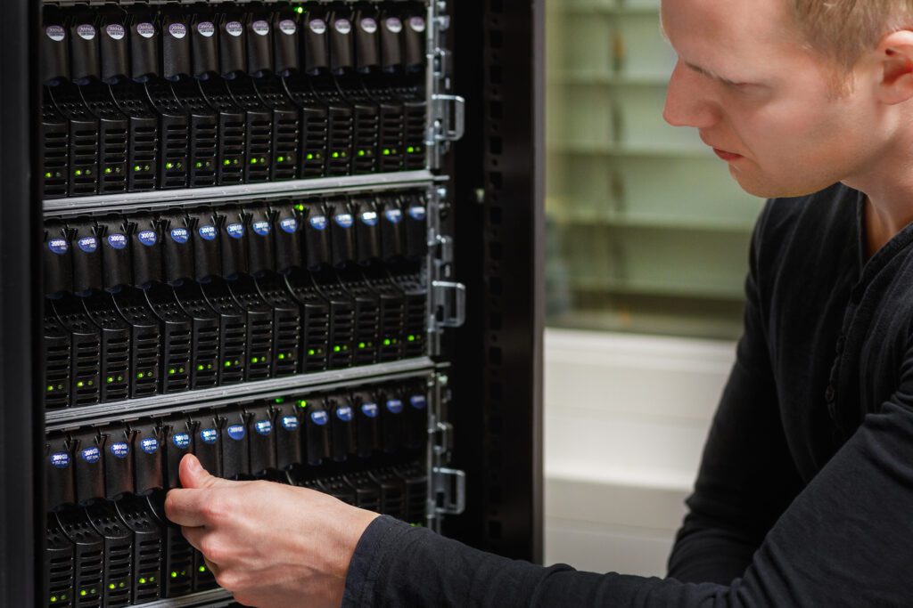 How to keep your server room cool with air conditioning